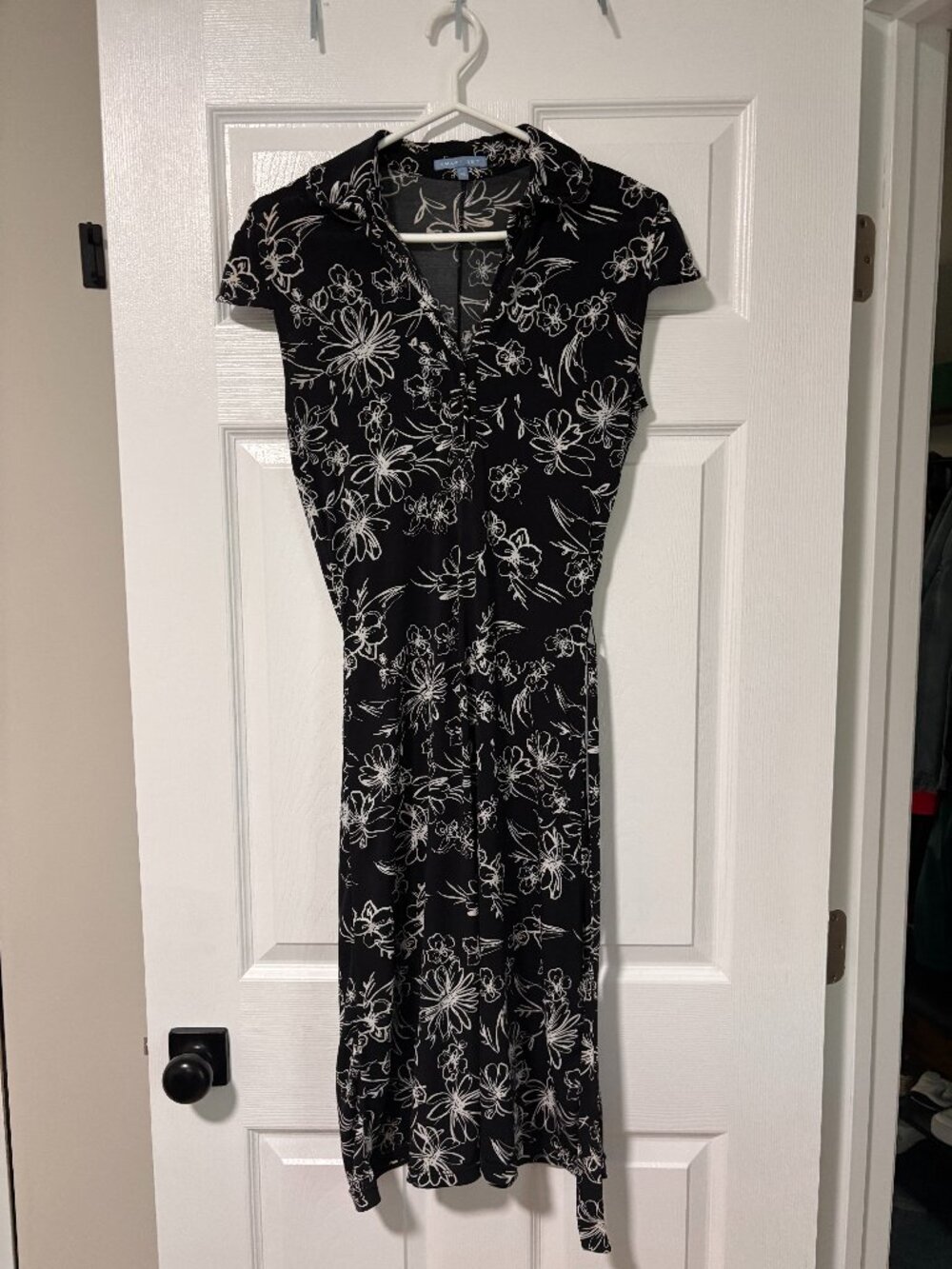 Black & White Floral Tie-Waist Dress | Classic Shirt Dress Midi (XS)